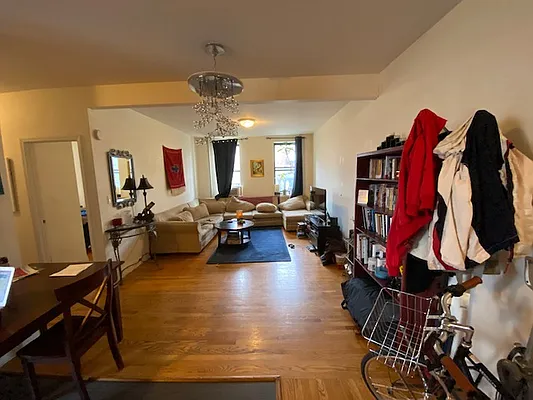 Rented by Mdays Realty | media 4