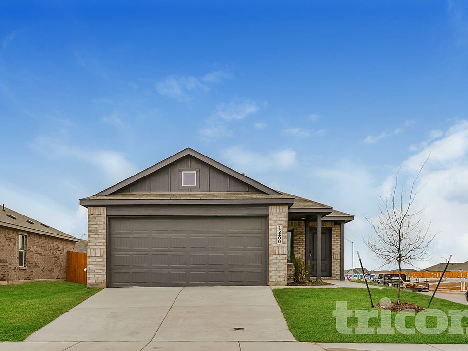 1st image of 15200 Bullfighter Blvd