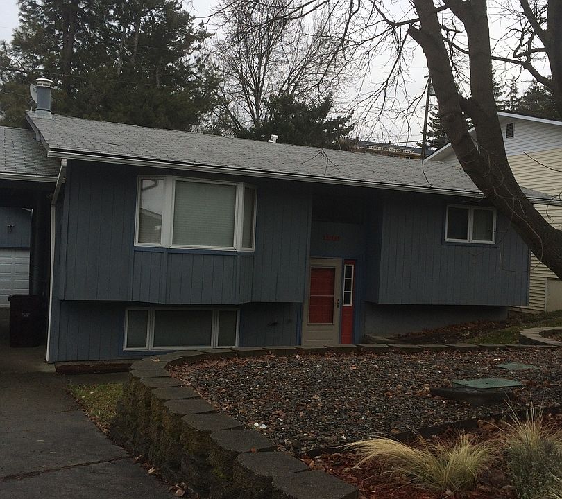 1st image of 1810 NW Hall Dr