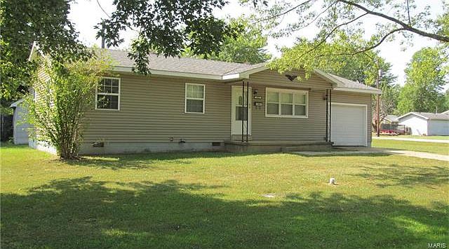 1st image of 402 Pine Ave