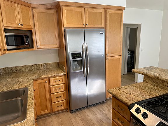 4th image of 1225 Washington Ave APT 9