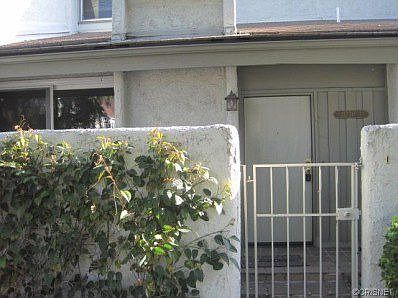 3rd image of 11730 Moorpark St APT J