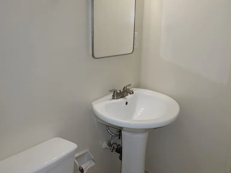 1162 N Gardner St #3 — Photo 9