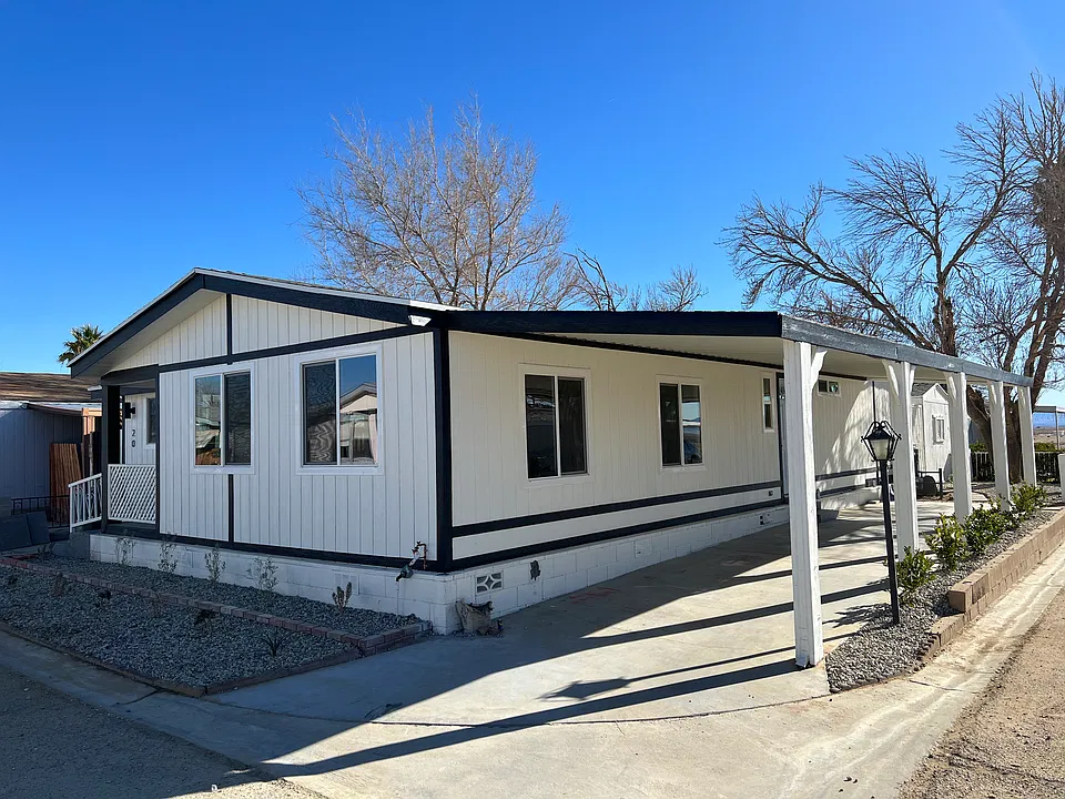 4568 W Rosamond Blvd #16