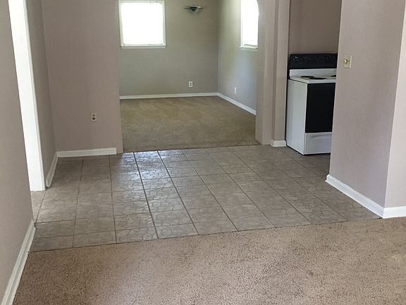 3rd image of 5523 Windermere Dr