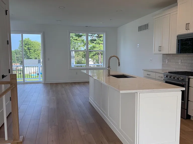 111 Brianna Ct #6 — Photo 8