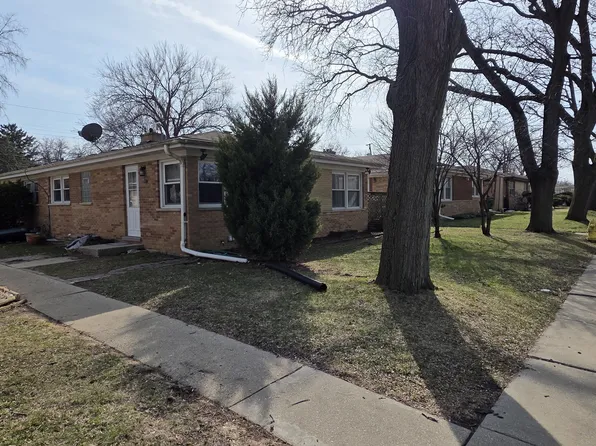 831 E South Broadway Ave #A, Lombard, IL 60148