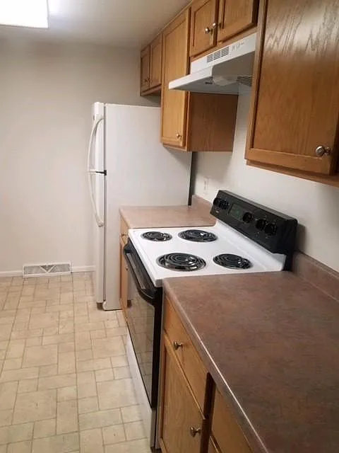 9312 W 87th Pl — Photo 2