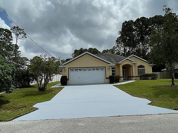 3rd image of 36 Barkwood Ln
