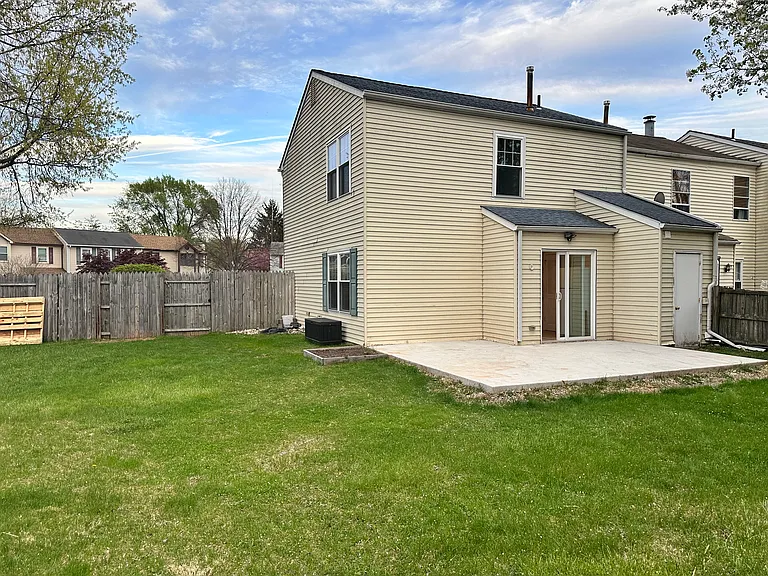 2 Churchill Cir — Photo 25