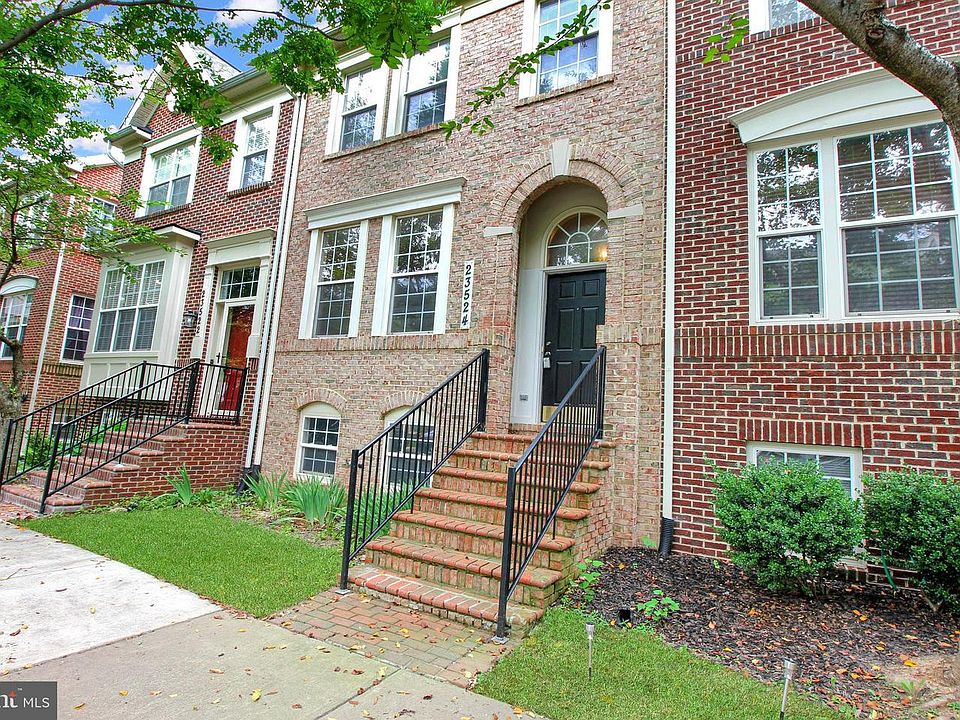 1st image of 23524 Gardenside Pl