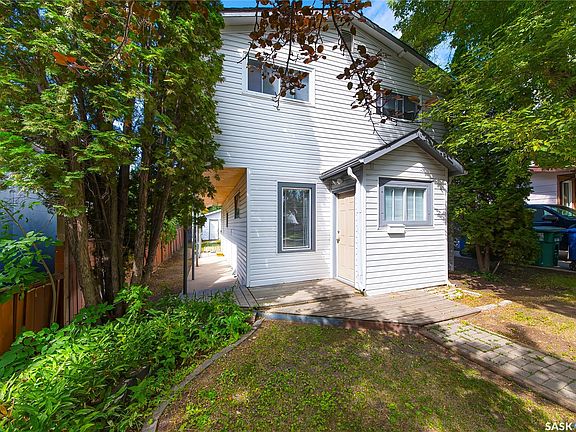2nd image of 1017 J Avenue N