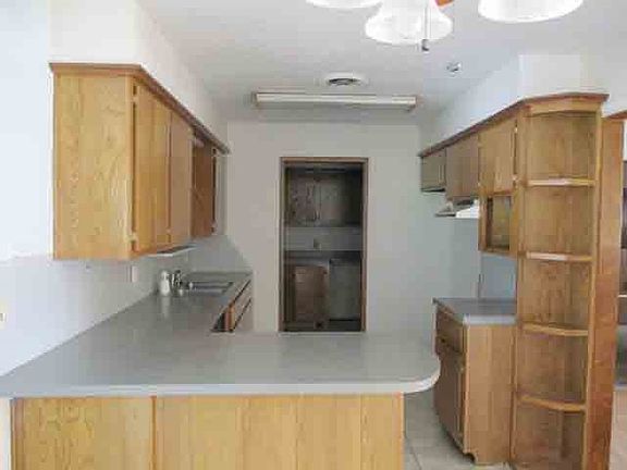 5th image of 504 NW 73rd St