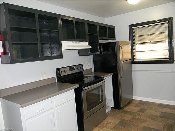5th image of 949 Silver Ave