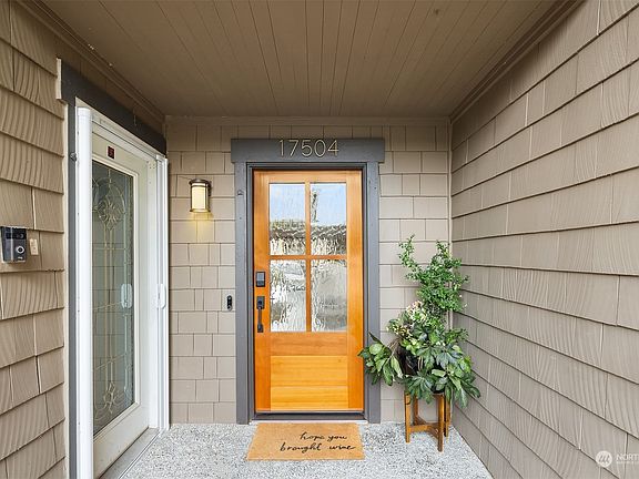 3rd image of 17504 NE 40th Place