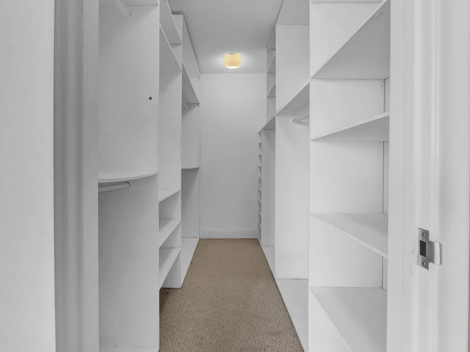 2 bed, 2.0 bath, 1206 sqft, $2,600 — Photo 4