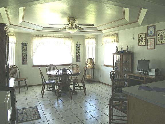 3rd image of 1711 Railroad Ave