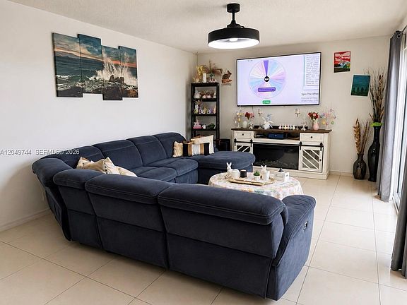 3rd image of 4804 Waterview Cir