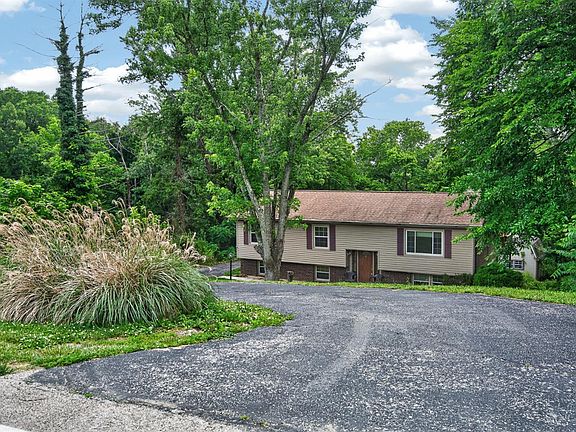 3rd image of 10657 Carolina Trace Rd