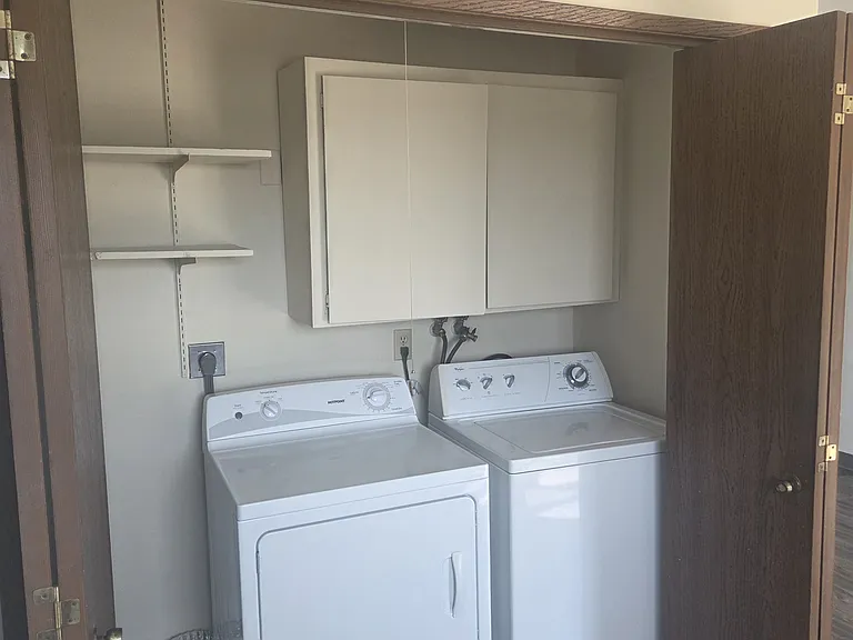 615 N Main St — Photo 3