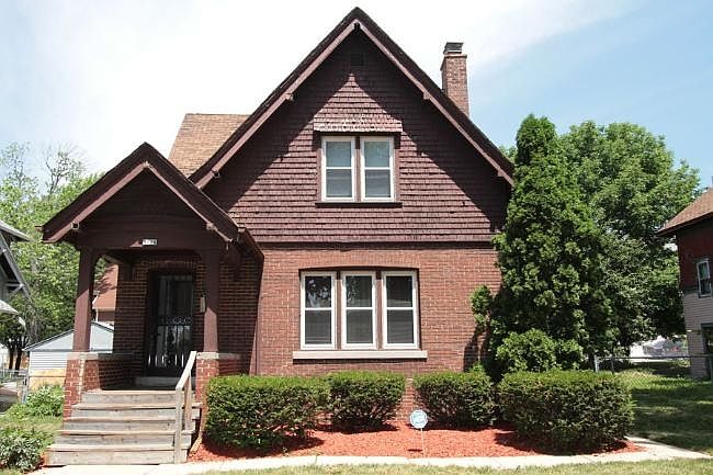 1st image of 3128 W Saint Paul Ave