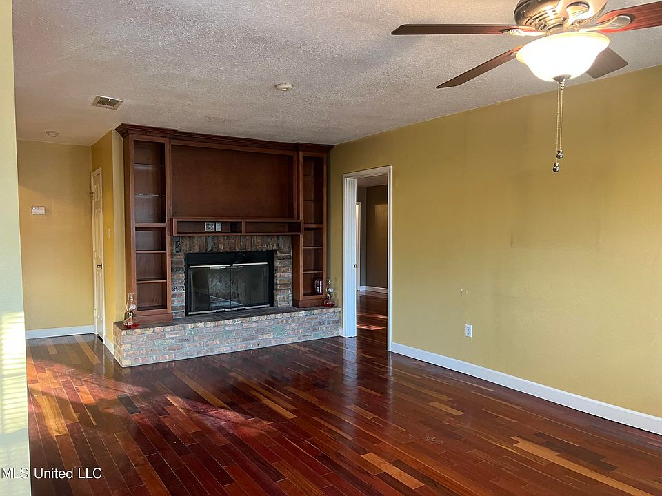 2402 9th St, Pascagoula, MS 39567 Zillow