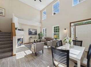 1030 Providence Dr, Shakopee, MN 55379