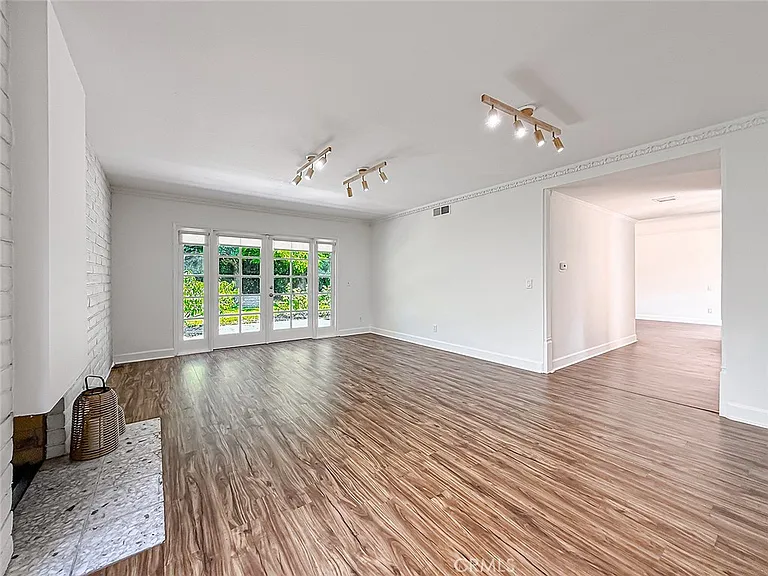 31735 Bainbrook Ct — Photo 14