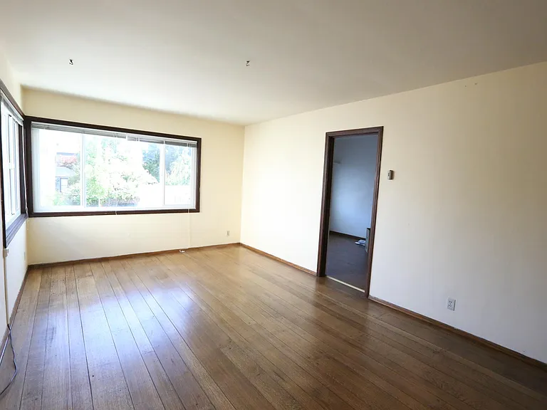 1743 Berkeley Way #B — Photo 2
