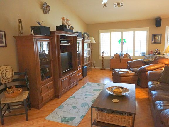 2nd image of 3919 E Park Ct