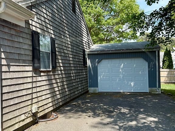 2nd image of 36 Aurora Ln #36