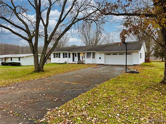 2nd image of 45 Gail Dr