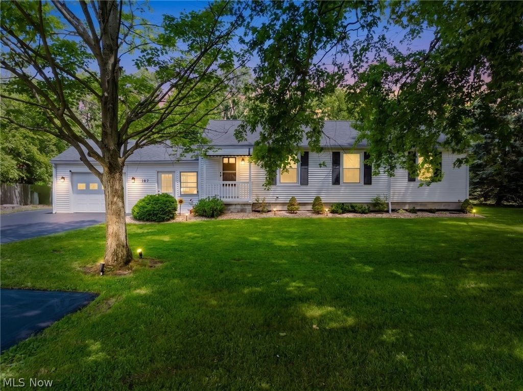 107 Cooper Foster Park Rd, Amherst, OH
