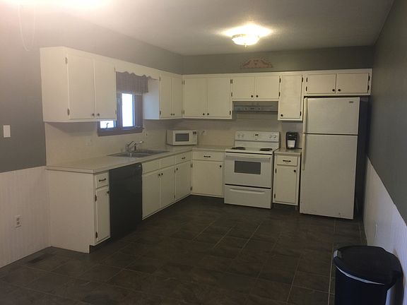 2nd image of 209 Wenner St