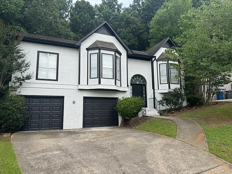 1201 Deer Trail Rd — Photo 1