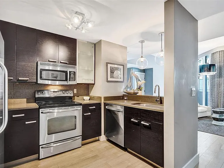 255 Evernia St #501 — Photo 17