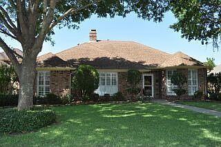 4th image of 2106 Plymouth Dr