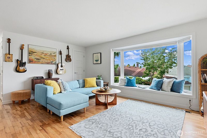 4th image of 5625 SW Teig Place