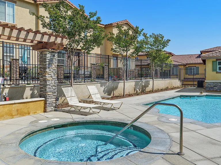 8011 City View Pl — Photo 33