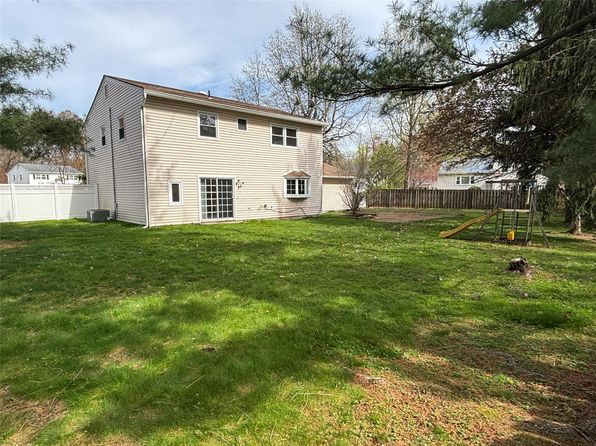 22 Paul Court, Tappan, NY 10983