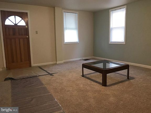 3rd image of 106 Fairground Ave