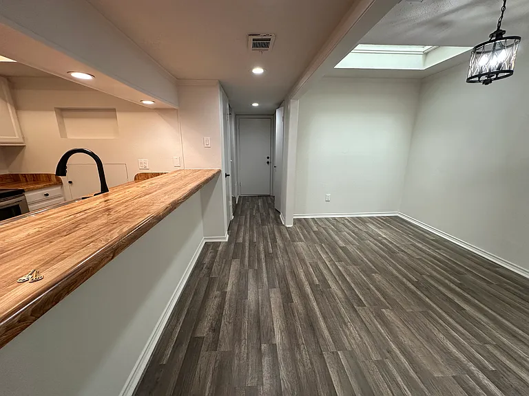 3231 Elizabeth St — Photo 8