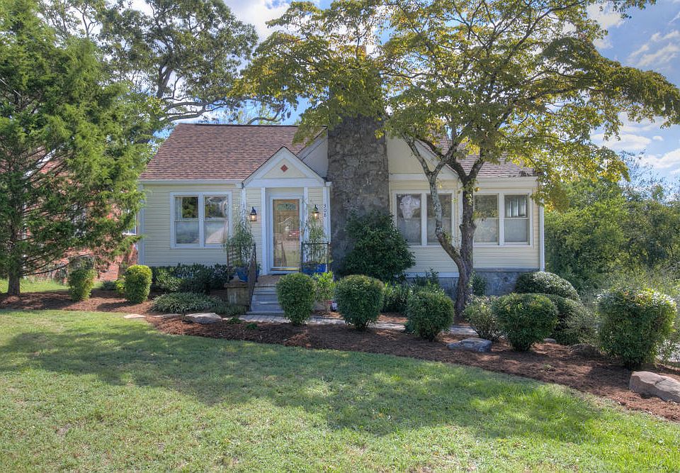 1st image of 308 Vista Dr