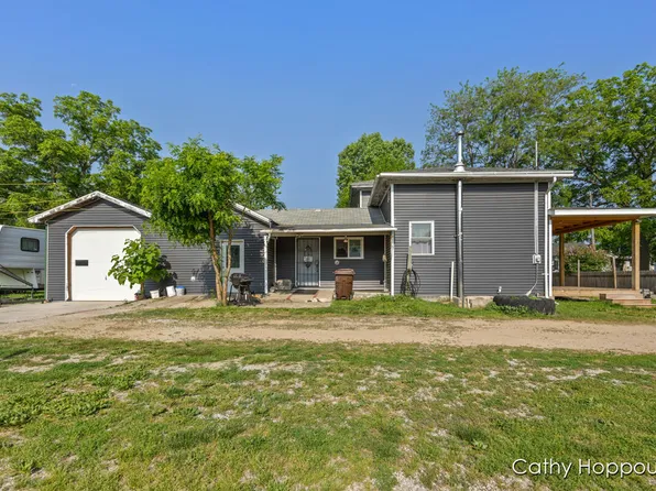 4555 Charles St, Palo, MI 48870