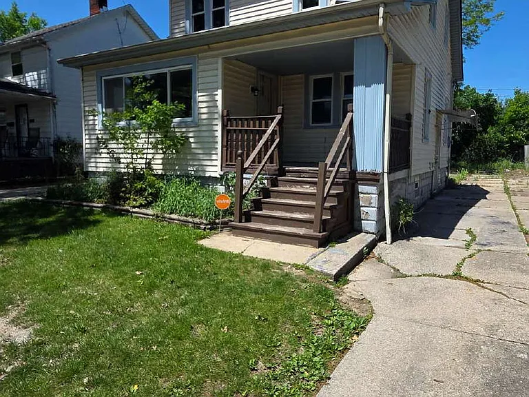 13818 Courtland Ave — Photo 10