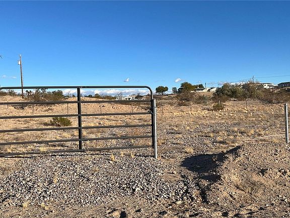 3rd image of 4751 Beach Drive