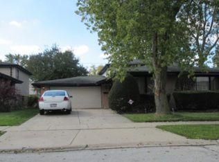 15462 Sunset Dr, Dolton, IL