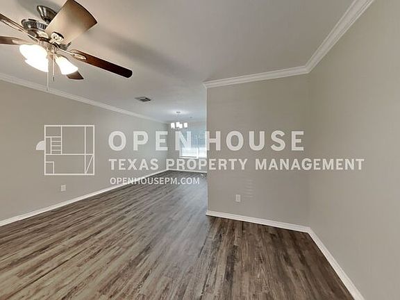 4th image of 9919 Villa Verde Dr