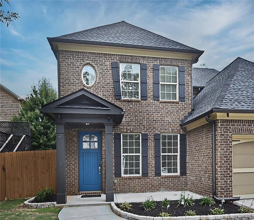4 bed, 4.0 bath, 3685 sqft, $5,000 — Photo 2