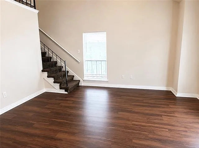 3324 Seine St #B — Photo 10
